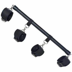 Separador Preto em Couro Sintético com Braceletes e Tornozeleiras